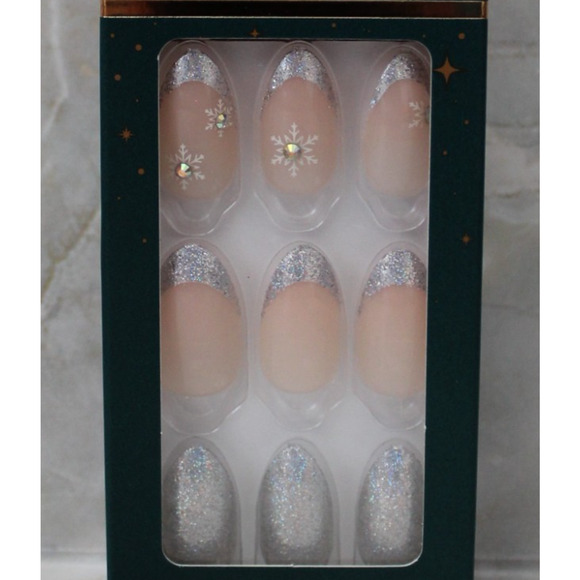 imPRESS Holiday Press-On Nails Greatest Gift Gray Medium Length Almond Shape New - Picture 7 of 7